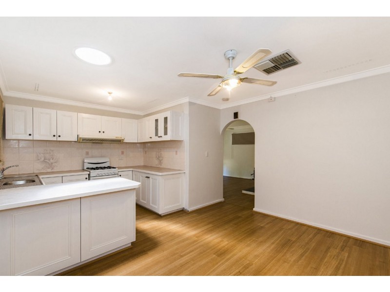 9 Colleen Street, Gosnells WA 6110