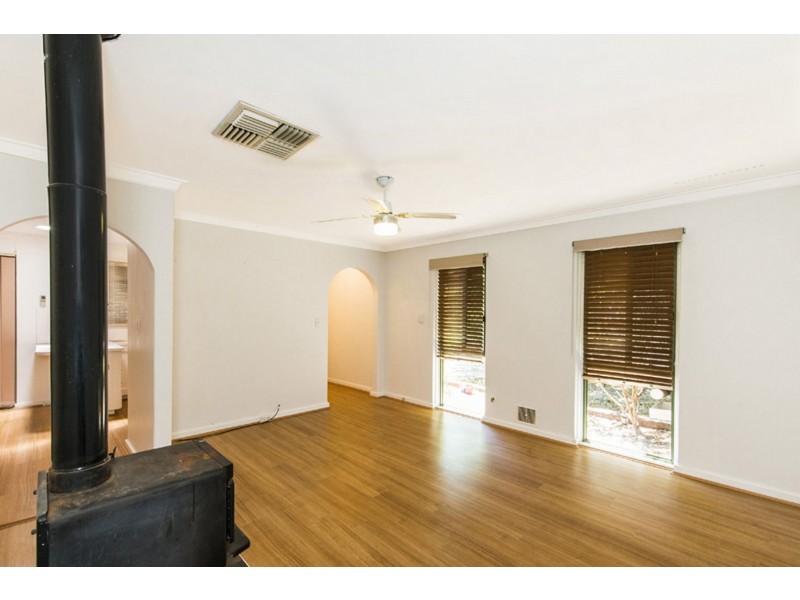 9 Colleen Street, Gosnells WA 6110