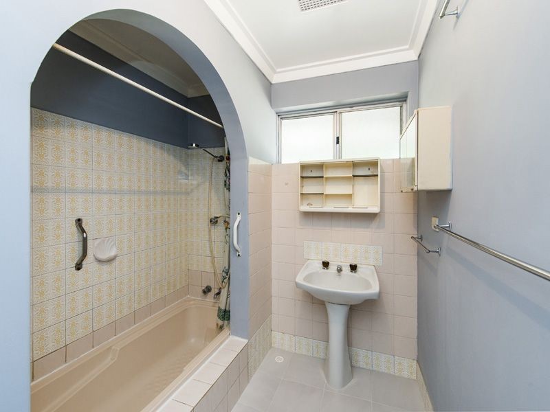 9 Colleen Street, Gosnells WA 6110