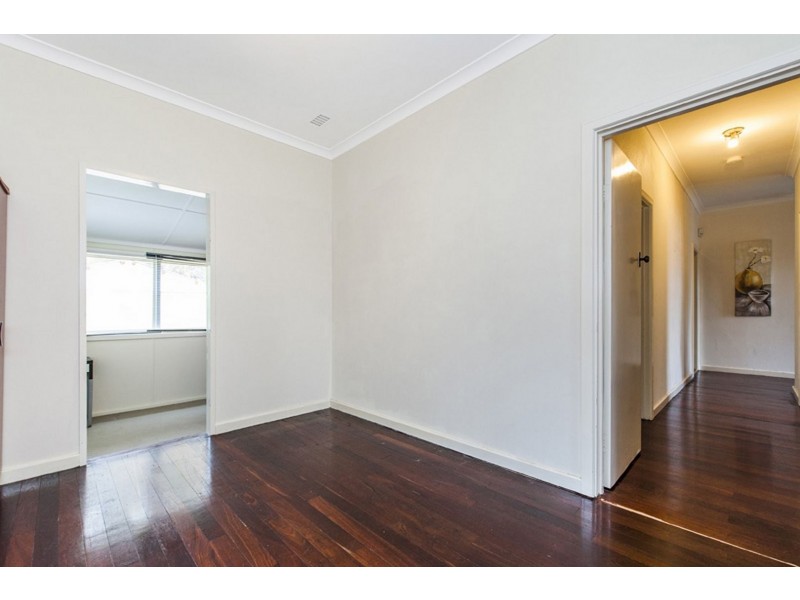 25 Queen Street, Gosnells WA 6110