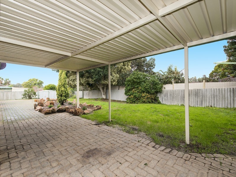 7 Harvey Close, Gosnells WA 6110