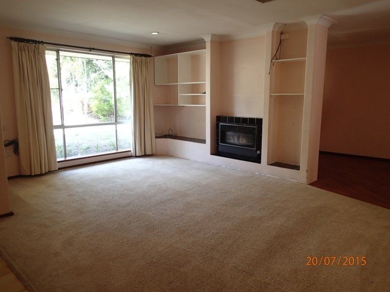 26 Bamlett Street, Mount Nasura WA 6112