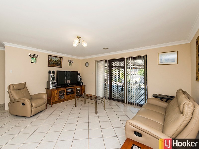 7 Moonstone Place, Gosnells WA 6110