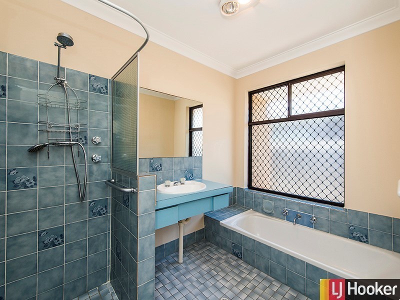 7 Moonstone Place, Gosnells WA 6110