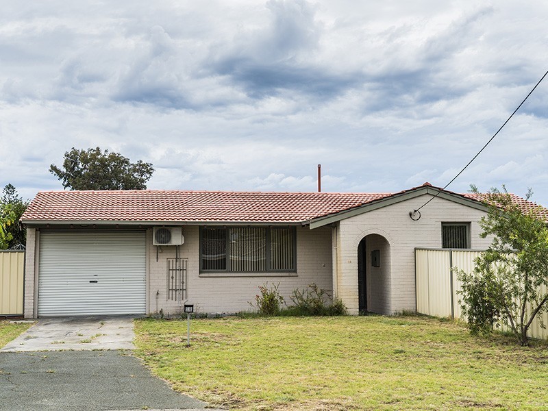 13 Lindy Way, Camillo WA 6111