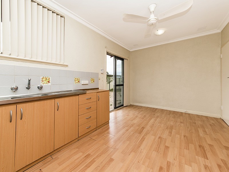 13 Lindy Way, Camillo WA 6111