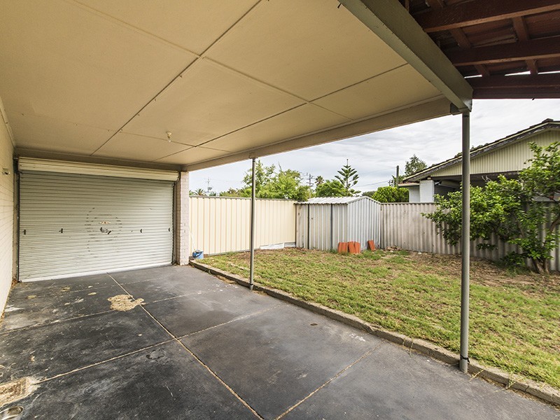 13 Lindy Way, Camillo WA 6111