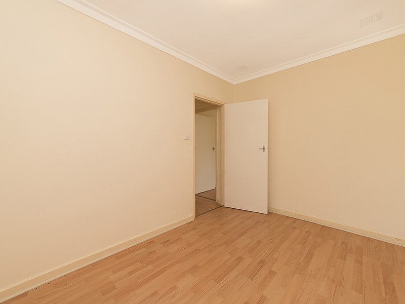 13 Lindy Way, Camillo WA 6111