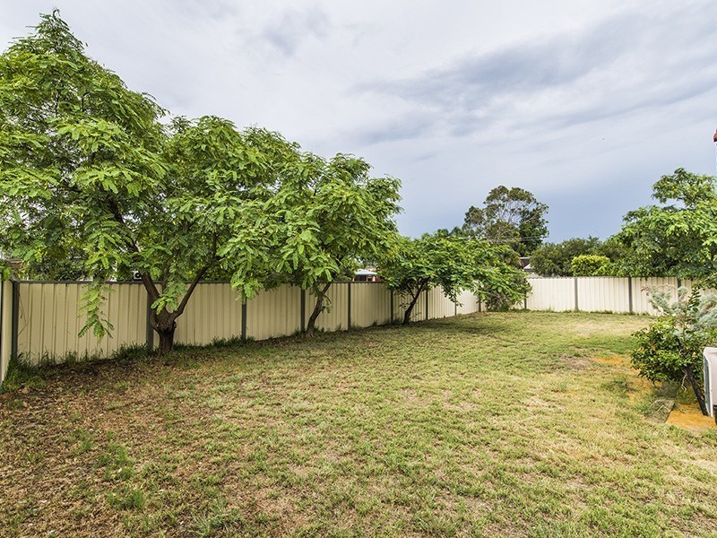 13 Lindy Way, Camillo WA 6111