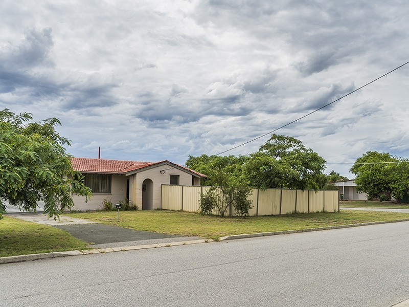 13 Lindy Way, Camillo WA 6111