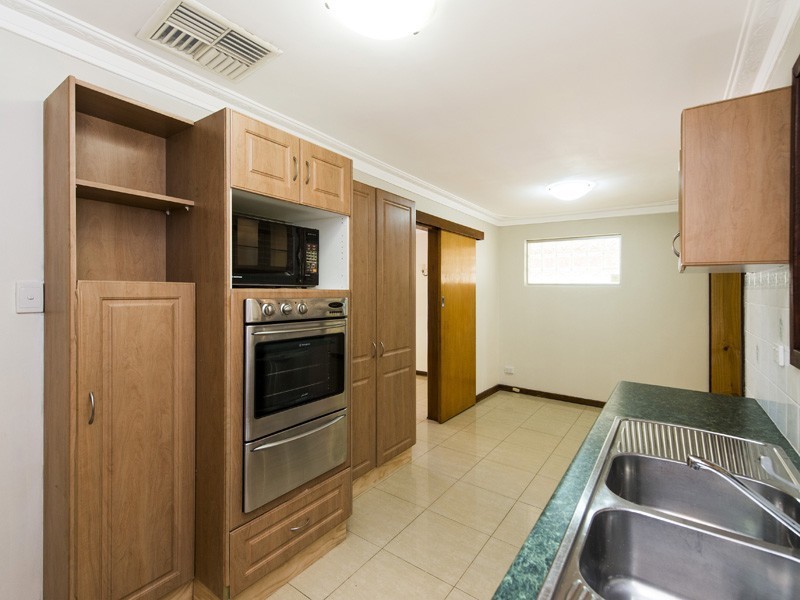 26 Tenterden Way, Gosnells WA 6110