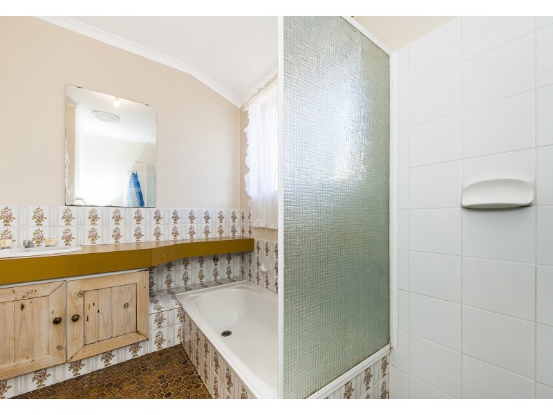 48 Wooramel Crescent, Gosnells WA 6110