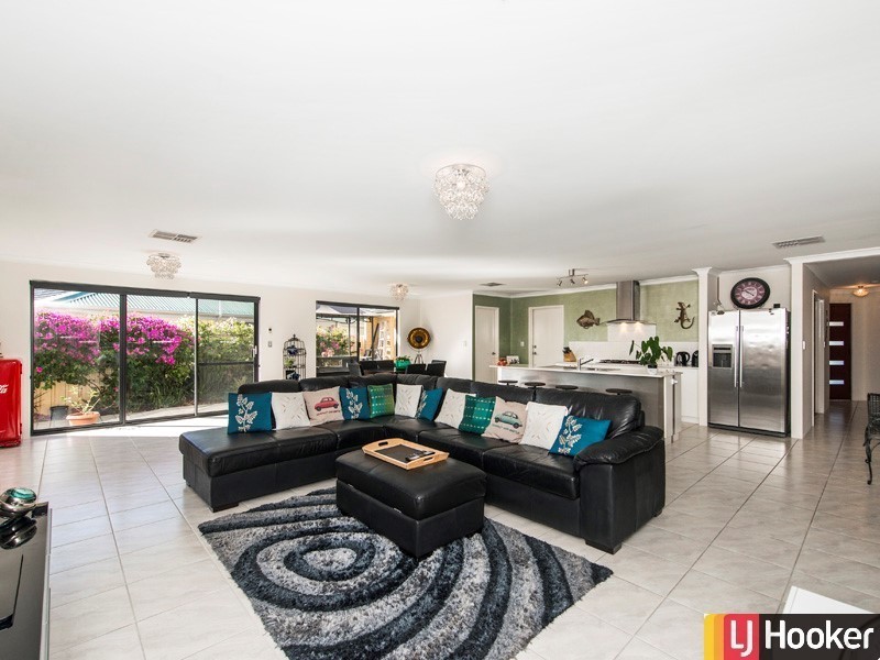 5 Balgarup Drive, Gosnells WA 6110