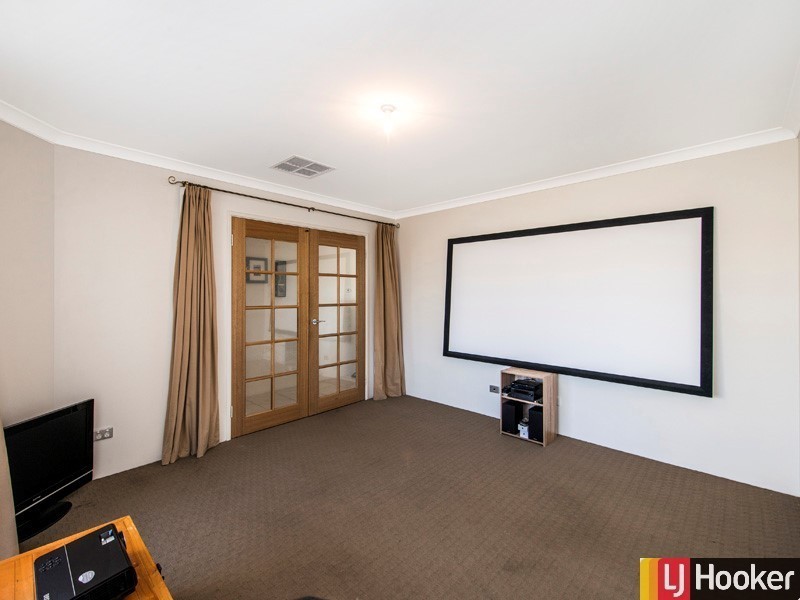 5 Balgarup Drive, Gosnells WA 6110