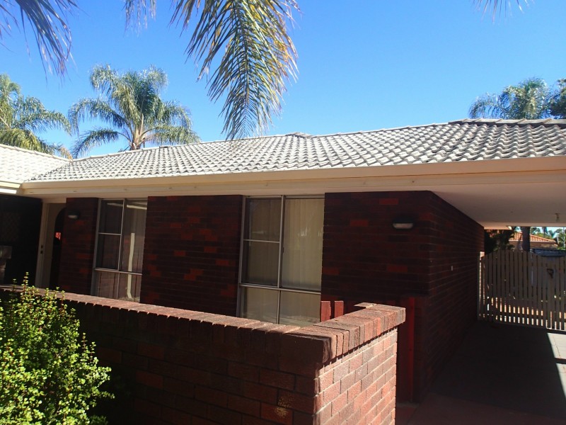 4 Hargrave Drive, Thornlie WA 6108