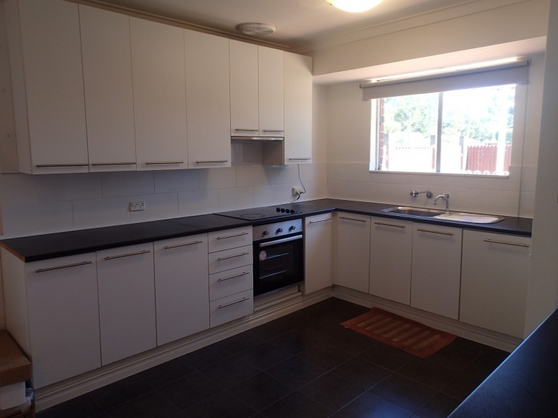 4 Hargrave Drive, Thornlie WA 6108