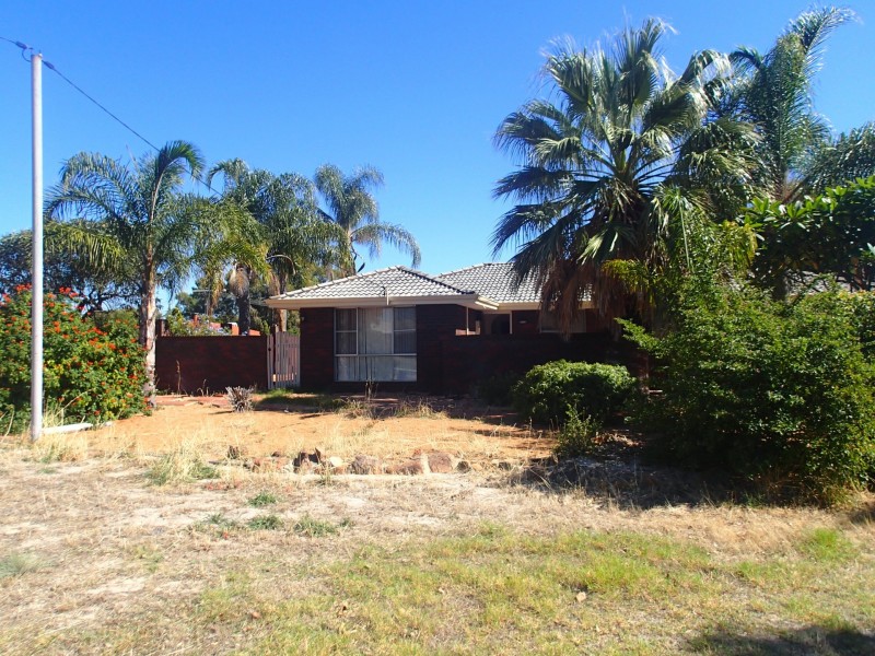 4 Hargrave Drive, Thornlie WA 6108
