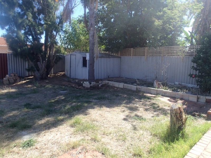 4 Hargrave Drive, Thornlie WA 6108