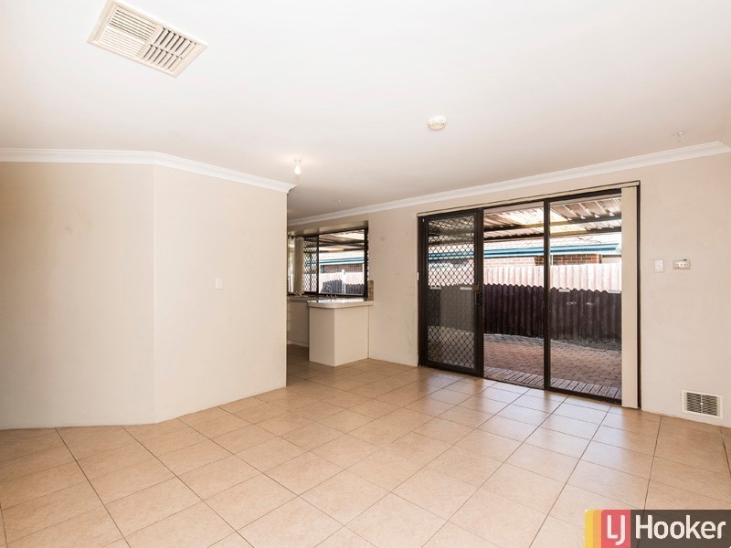 8 Rainbird Road, Gosnells WA 6110