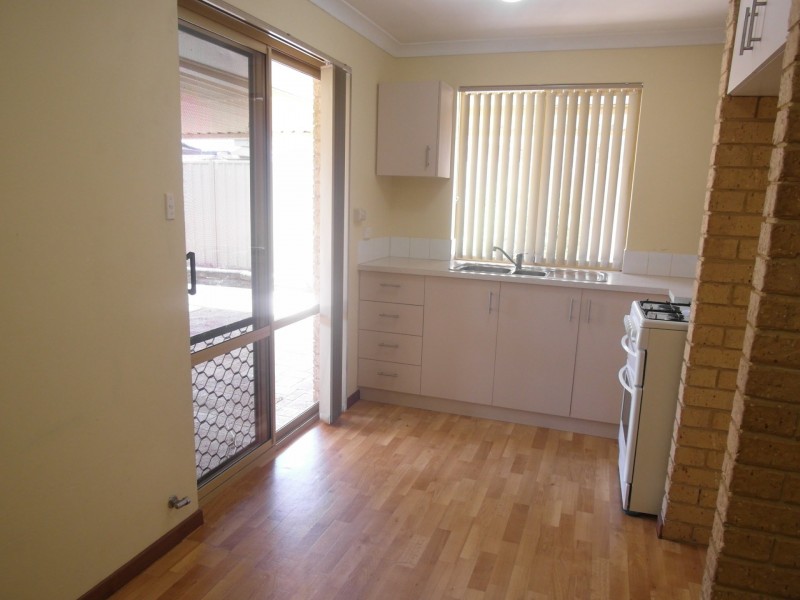 7/63 Third Avenue, Kelmscott WA 6111