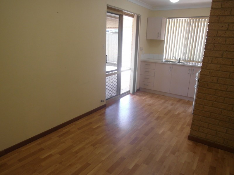 7/63 Third Avenue, Kelmscott WA 6111