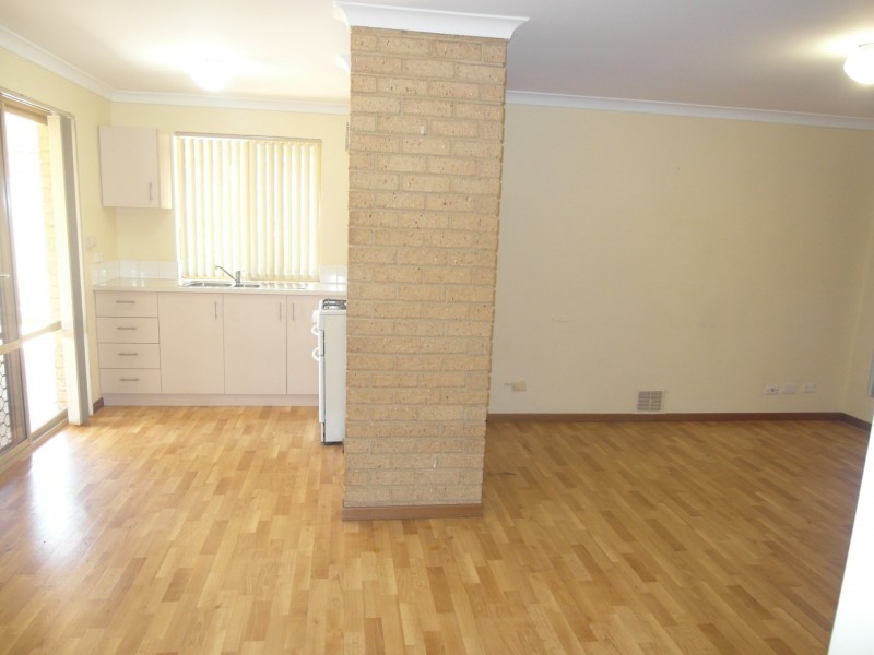 7/63 Third Avenue, Kelmscott WA 6111