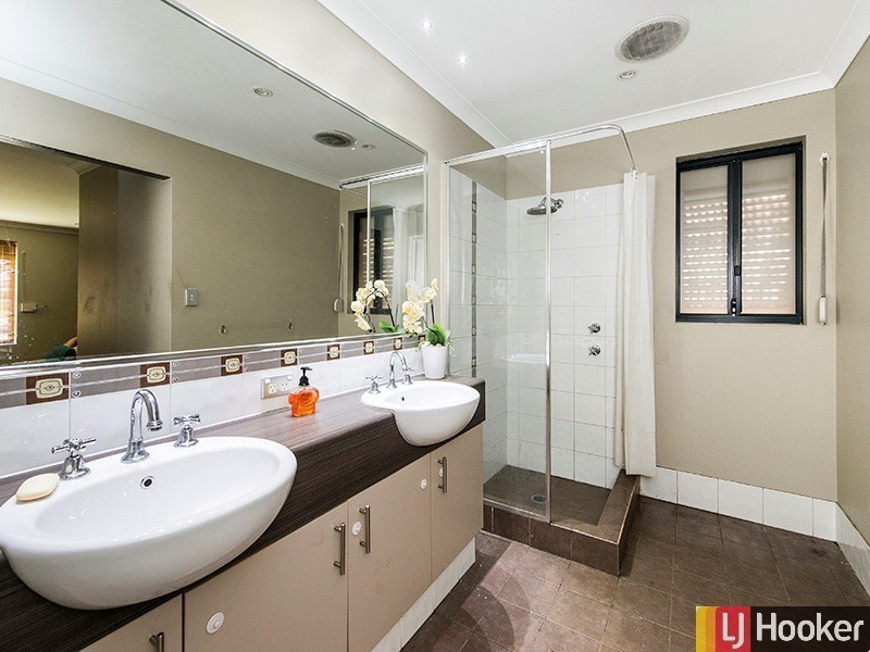 13 Yilgarn Way, Gosnells WA 6110