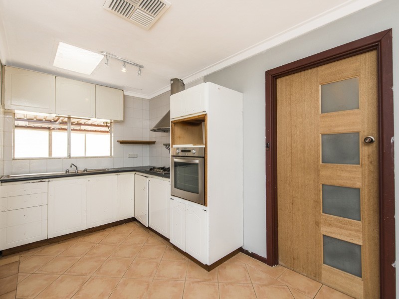 6 Aldworth Crescent, Gosnells WA 6110