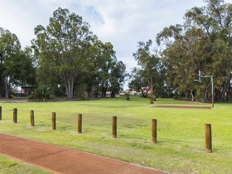 6 Aldworth Crescent, Gosnells WA 6110