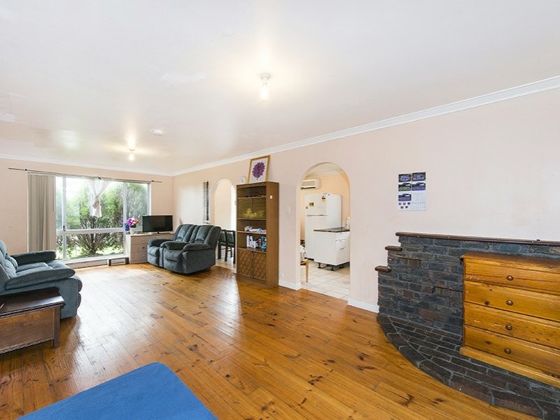 28 Wooramel Crescent, Gosnells WA 6110