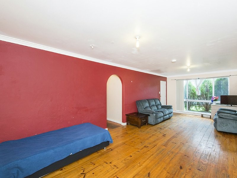 28 Wooramel Crescent, Gosnells WA 6110