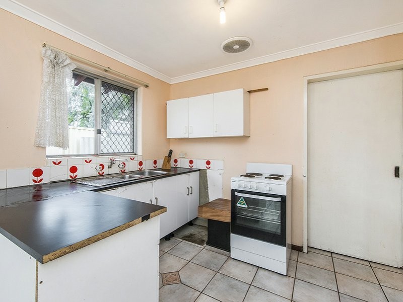28 Wooramel Crescent, Gosnells WA 6110