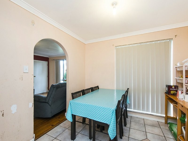 28 Wooramel Crescent, Gosnells WA 6110
