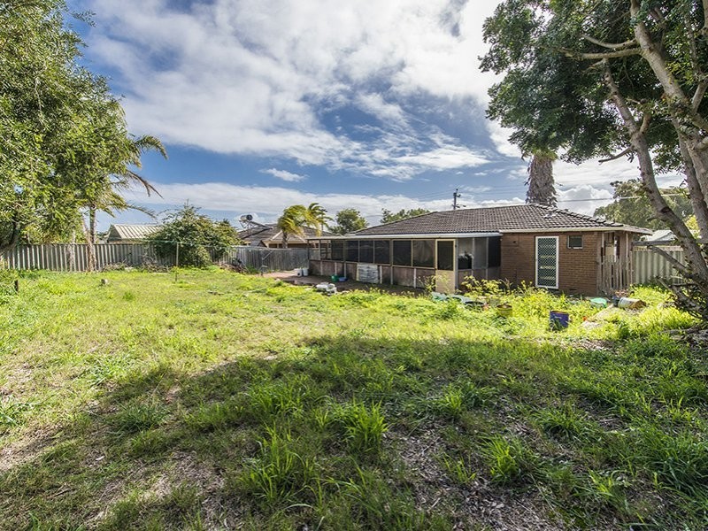 28 Wooramel Crescent, Gosnells WA 6110
