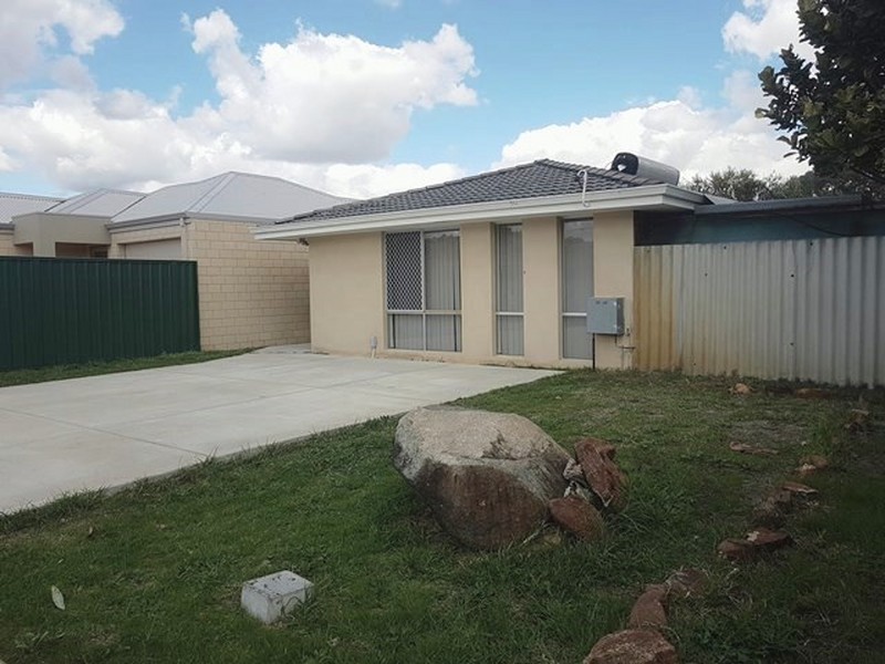 9 Conifer Street, Maddington WA 6109