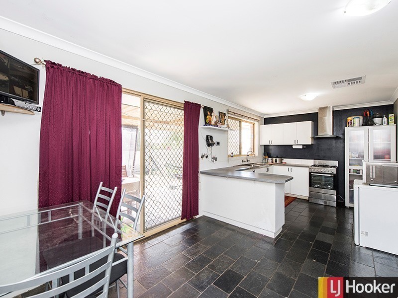 10 Mulline Court, Maddington WA 6109