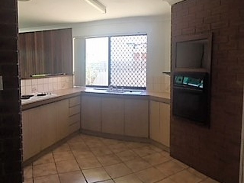 9 Excalibur Circle, Camillo WA 6111