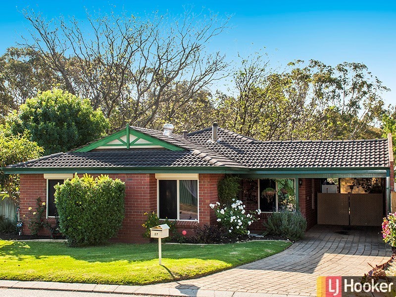 37 Riverbank Drive, Gosnells WA 6110