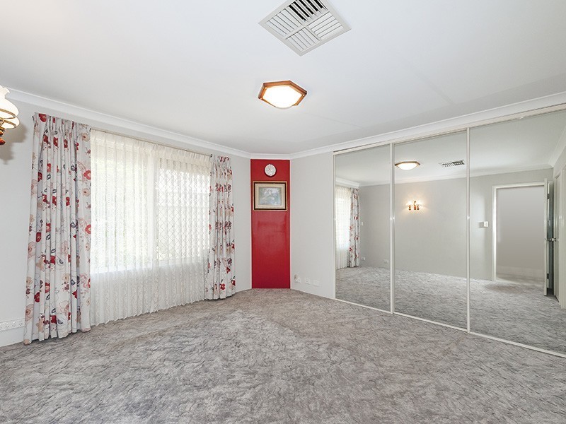 10 Jenal Close, Gosnells WA 6110