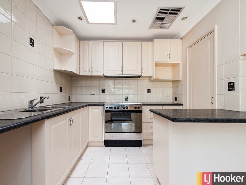 24 Wilfred Road, Thornlie WA 6108