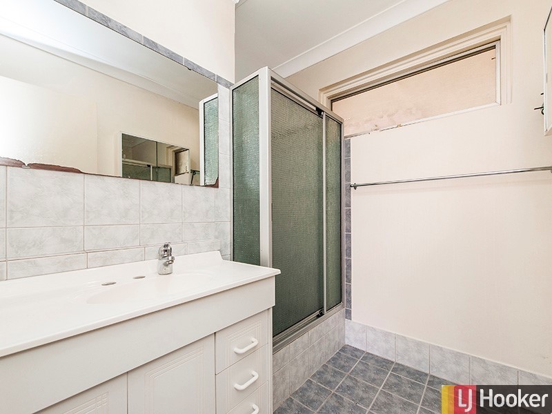 24 Wilfred Road, Thornlie WA 6108