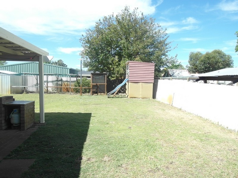 130 Chamberlain Street, Gosnells WA 6110