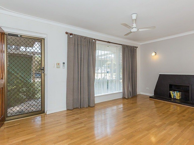 11 Reigate Street, Gosnells WA 6110