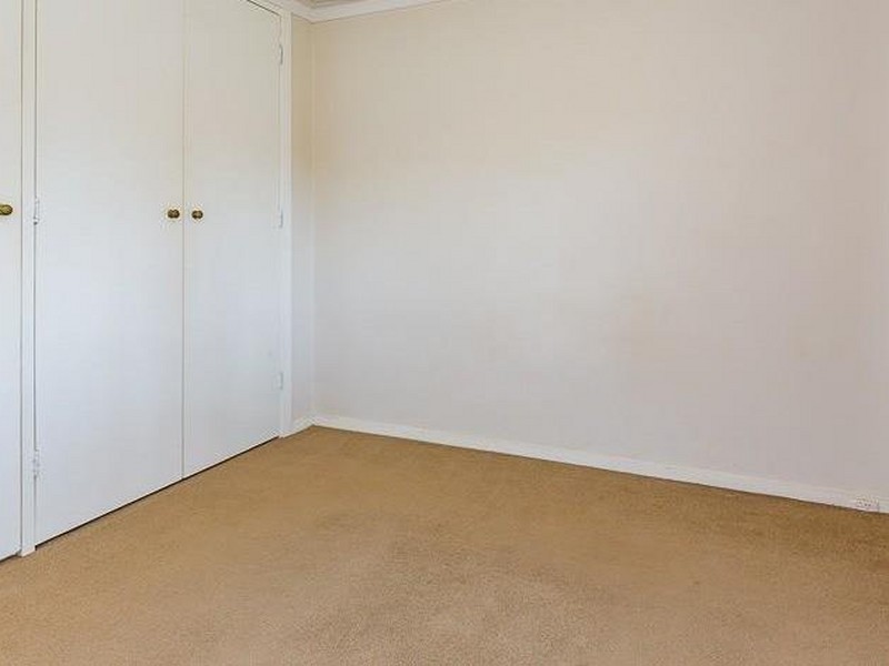 11 Reigate Street, Gosnells WA 6110