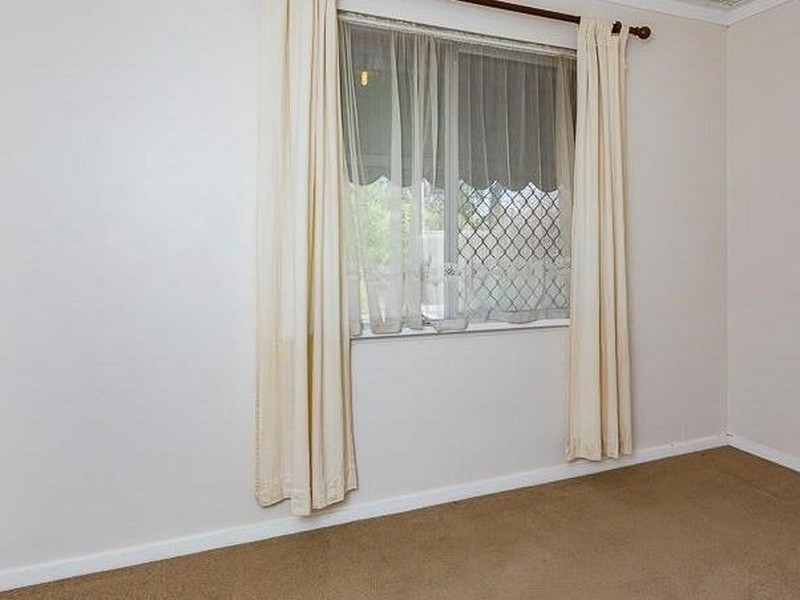 11 Reigate Street, Gosnells WA 6110