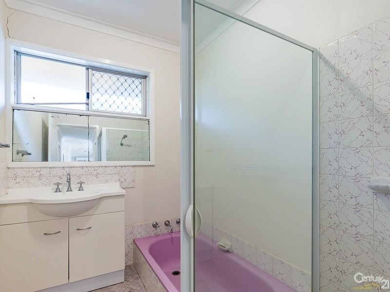 11 Reigate Street, Gosnells WA 6110