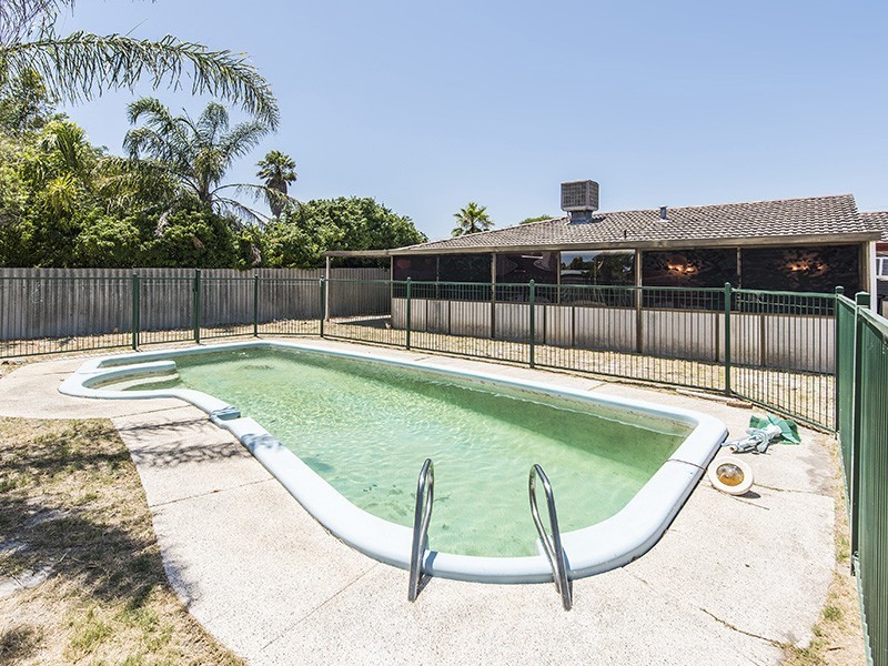 30 Greenough Way, Gosnells WA 6110