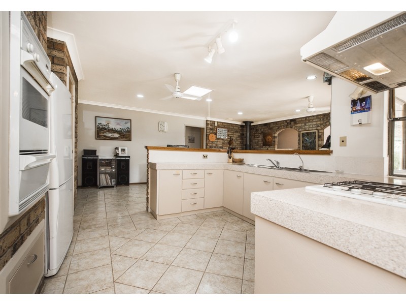 19 Prescott Drive, Gosnells WA 6110