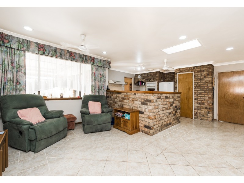 19 Prescott Drive, Gosnells WA 6110