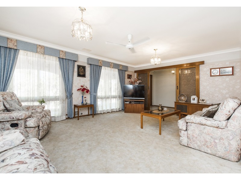 19 Prescott Drive, Gosnells WA 6110